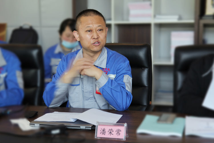 “氣力輸送連續供料關鍵設備”科技成果評價會在章丘豐源隆重舉行 “氣力輸送連續供料關鍵設備”科技成果評價會在章丘豐源隆重舉行